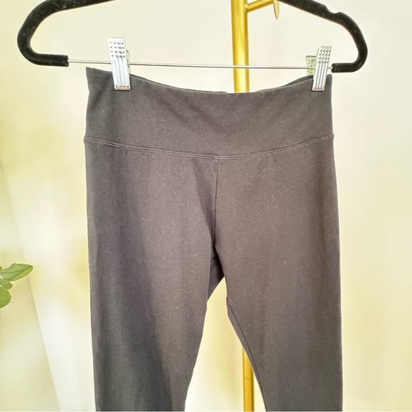 Bundle of 2 Aerie Leggings. 1- with pockets, 2 - no pockets - Picture 10 of 13